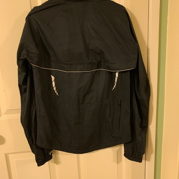 Windbreaker jacket - Picture 9 of 11